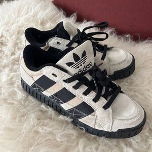 adidas Men’s Low-Top Sneakers in Black and Cream